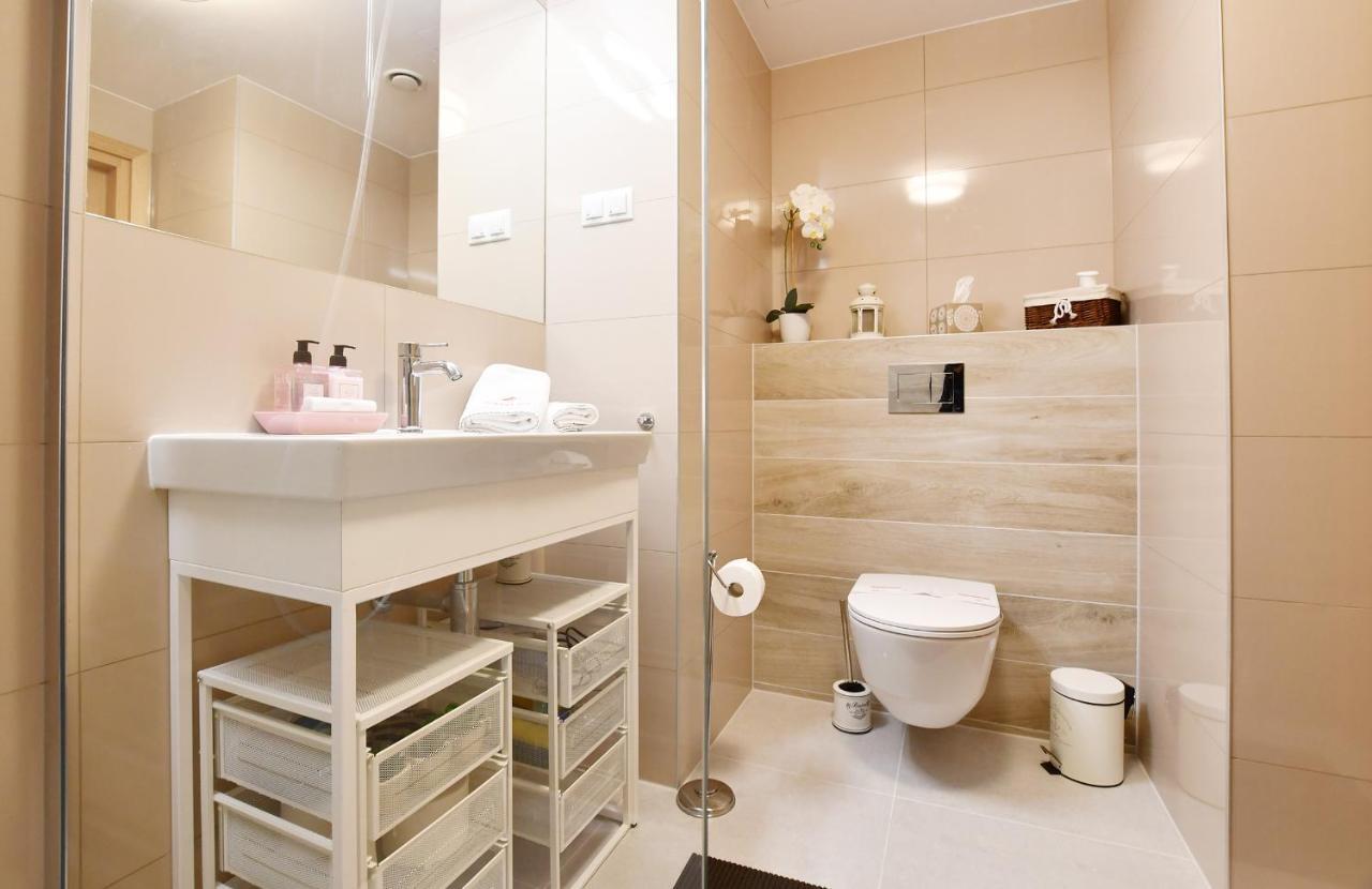 Apartament 409 Z Widokiem Na Morze - Seaside โควอบเซก ภายนอก รูปภาพ
